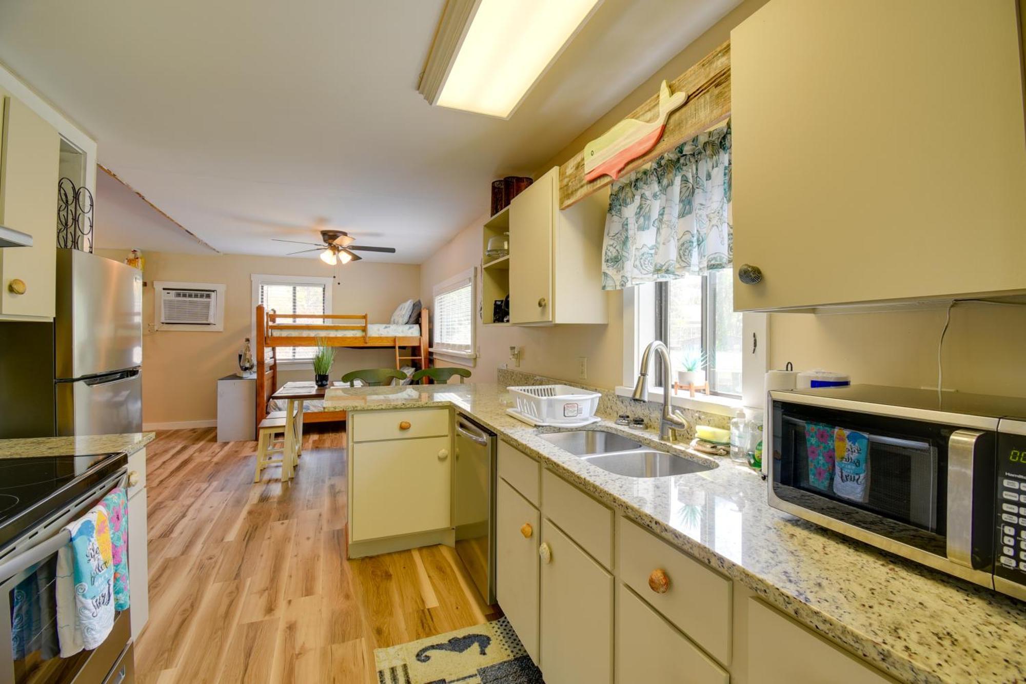 Ocean Isle Apartment With Balcony, 1 Mi To Beach! Ocean Isle Beach Exteriör bild