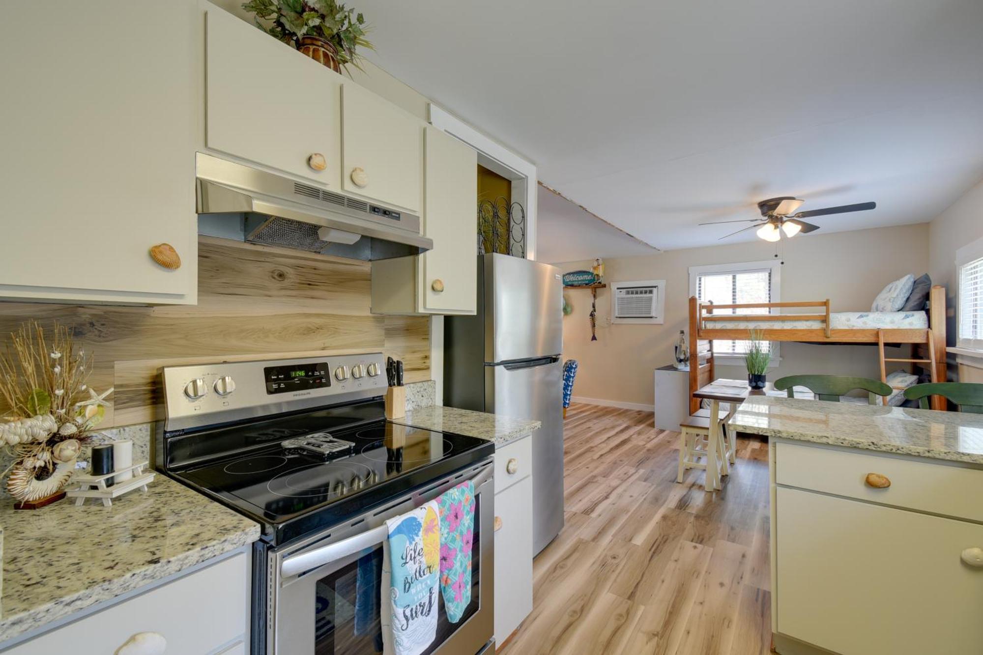 Ocean Isle Apartment With Balcony, 1 Mi To Beach! Ocean Isle Beach Exteriör bild