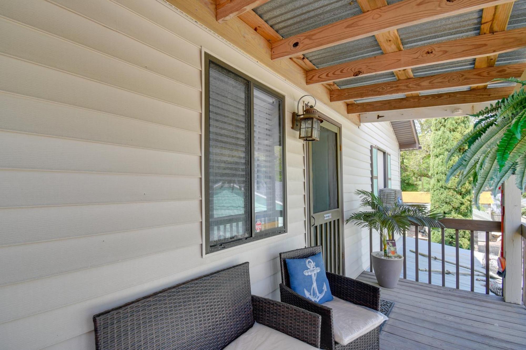 Ocean Isle Apartment With Balcony, 1 Mi To Beach! Ocean Isle Beach Exteriör bild