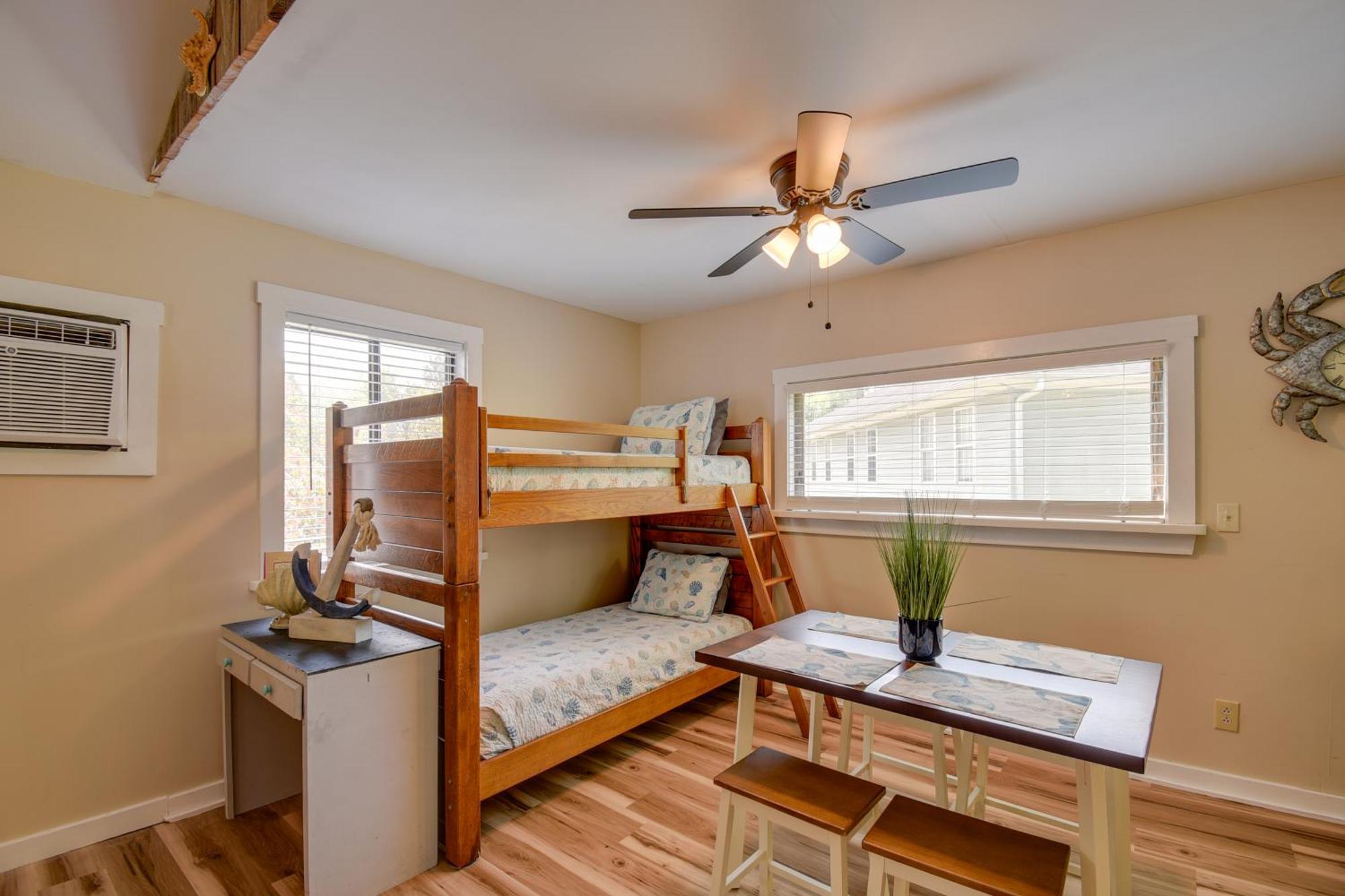 Ocean Isle Apartment With Balcony, 1 Mi To Beach! Ocean Isle Beach Exteriör bild
