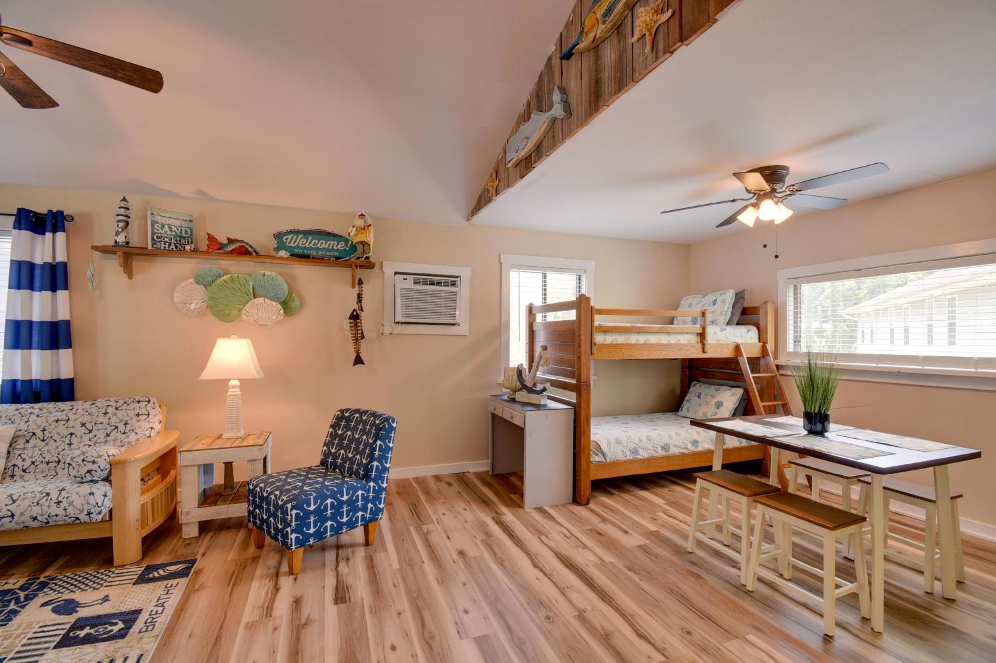 Ocean Isle Apartment With Balcony, 1 Mi To Beach! Ocean Isle Beach Exteriör bild